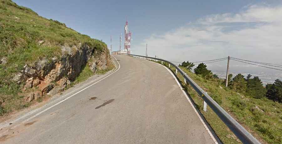 How long is the road to Peña Cabarga?