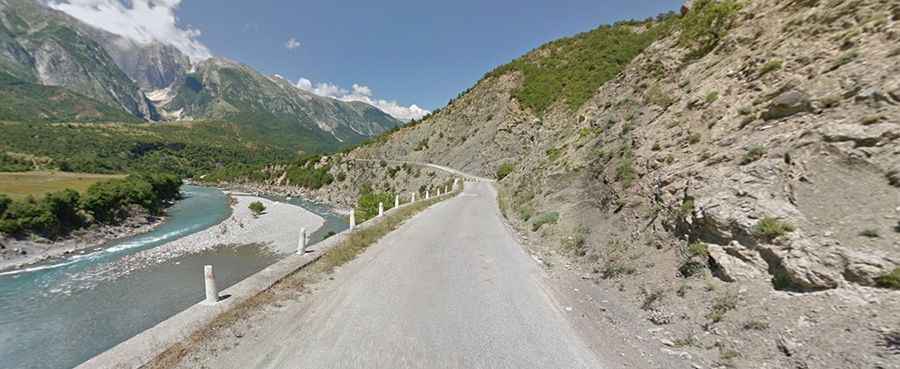 How to drive the challenging road from Permet to Carcove in southern Albania?
