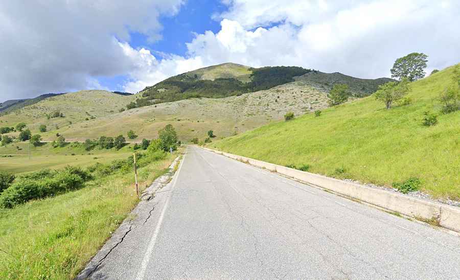How to drive the iconic road to Godi Pass in the Abruzzo