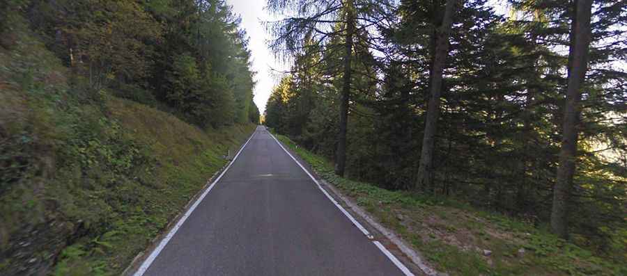 How to drive the paved road to Panarotta Refuge in the Dolomites?