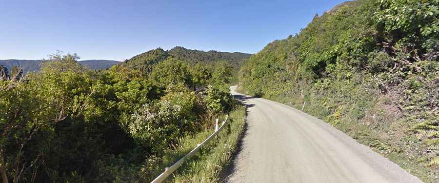 How to Drive the Unsealed Lake Road in New Zealand's Eastern North Island