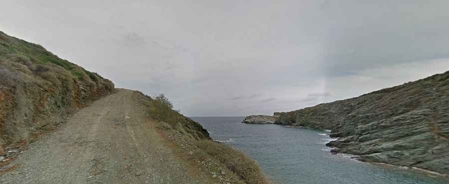 How to get by car to Agios Georgios beach?