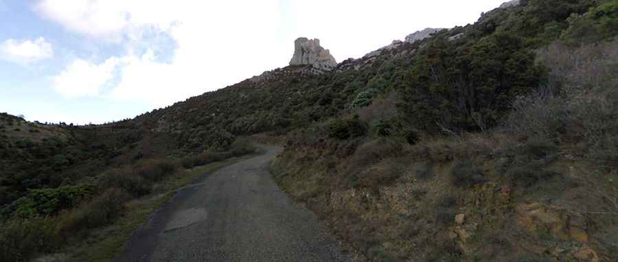 How to get by car to Chateau de Queribus in Occitanie?