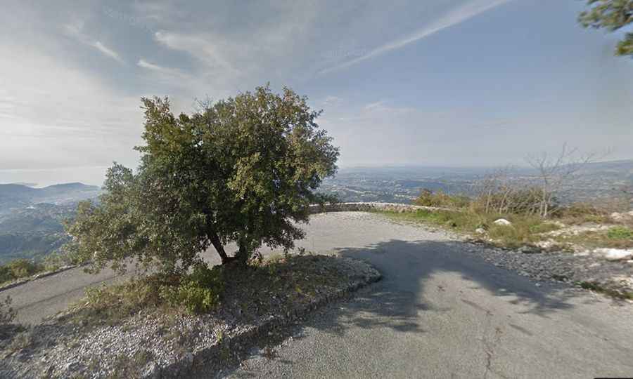 How to get by car to Fort du Mont-Chauve in Nice?