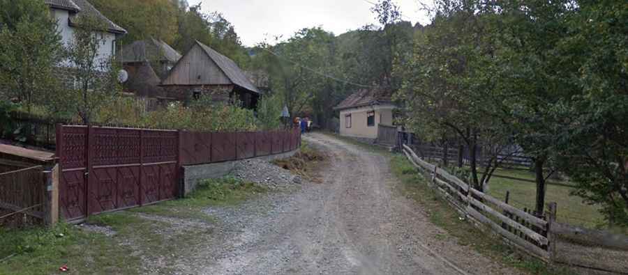 How to Get by Car to Geamana, the Abandoned Town Sacrificed for a Mine?