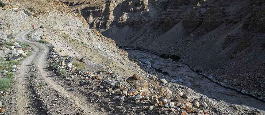 How to get by car to Hispar Glacier in the Gilgit-Baltistan region?