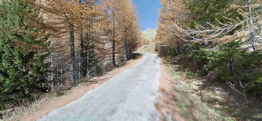 How to get by car to Madone de Fenestre in the Alpes-Maritimes?