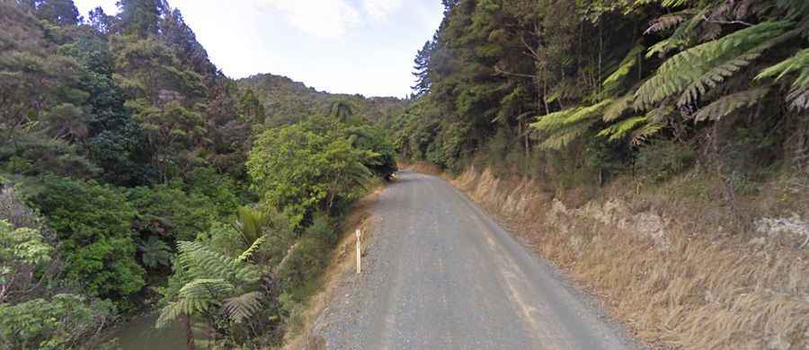 How to get by car to Waipu Gorge in New Zealand's North Island?