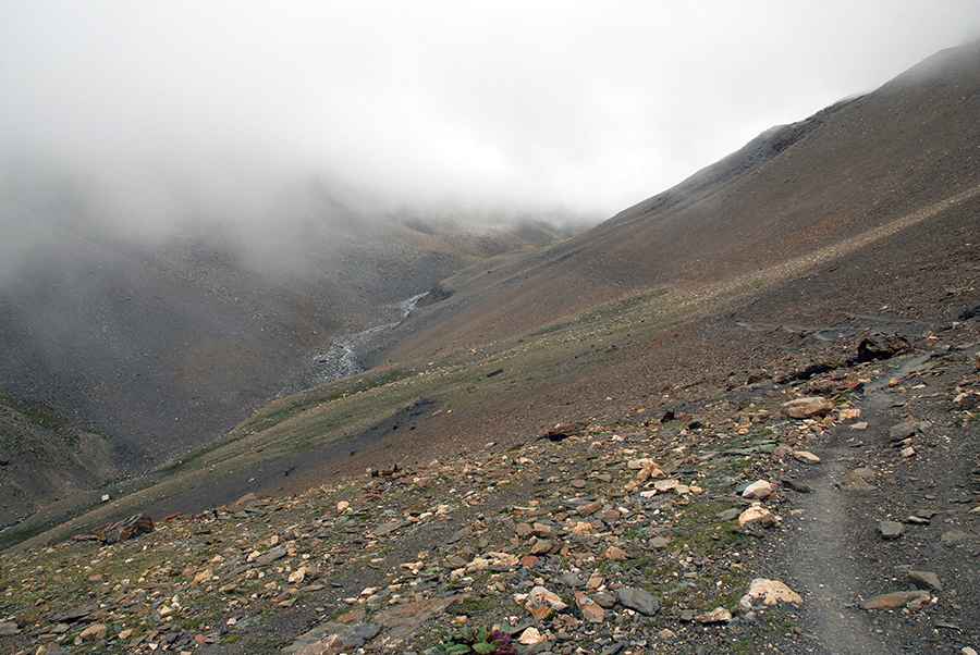 How to get to the summit of Sang Da La Pass in the Dhawalagiri Zone