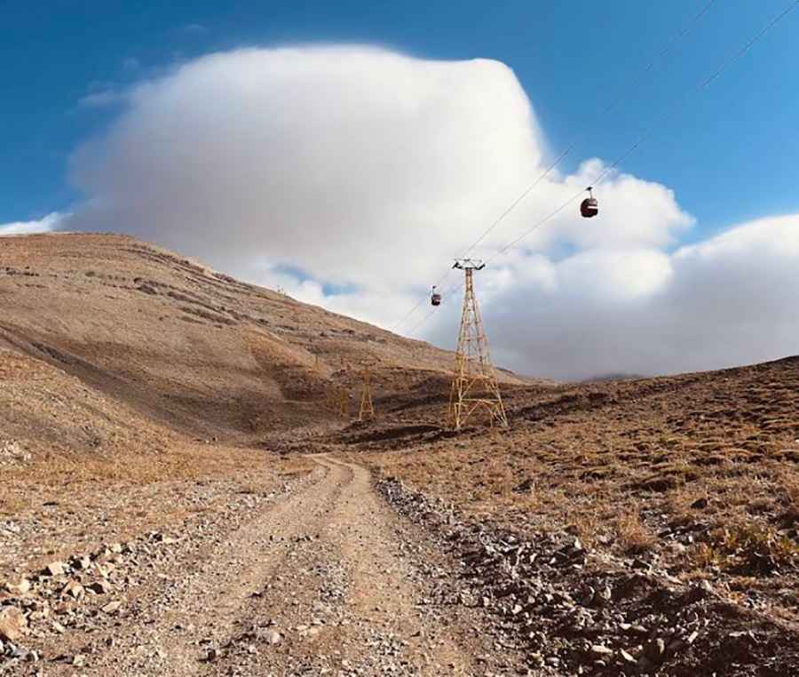 How to get to the summit of Tochal Peak?