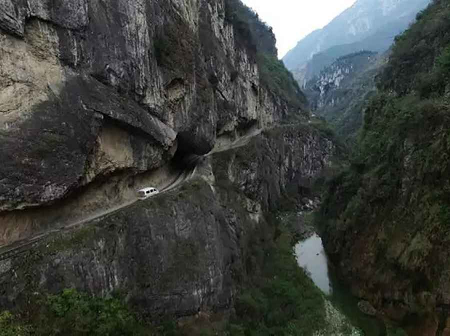 How To Travel The Challenging Gushuang Cliff Tunnel Road