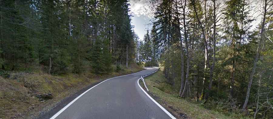 Ibergeregg Pass, a delightful yet challenging drive in Switzerland