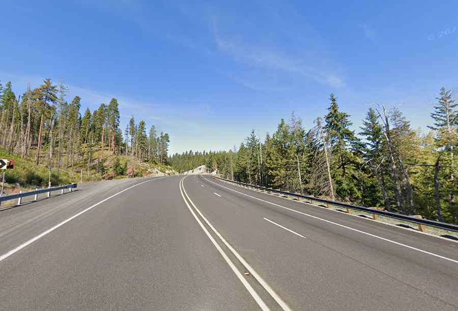 Is Blewett Pass paved?