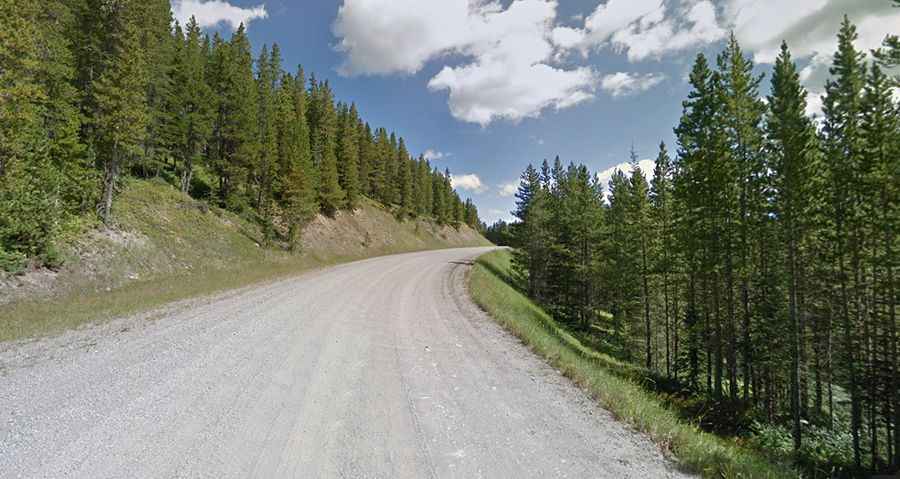 Is Hwy 40 in Alberta paved?