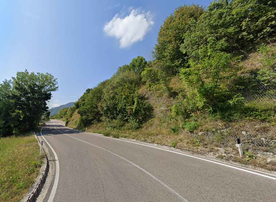 Is Strada Provinciale 349 (SP349) paved?
