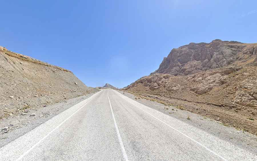 Is the road through Karabet Geçidi paved?