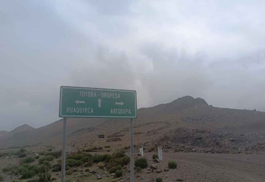 Is the Road to Abra Culipampa Unpaved?