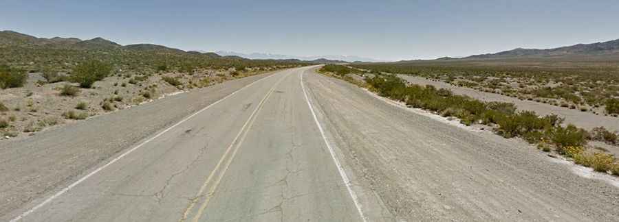 Is the road to Abra del Colorado paved?