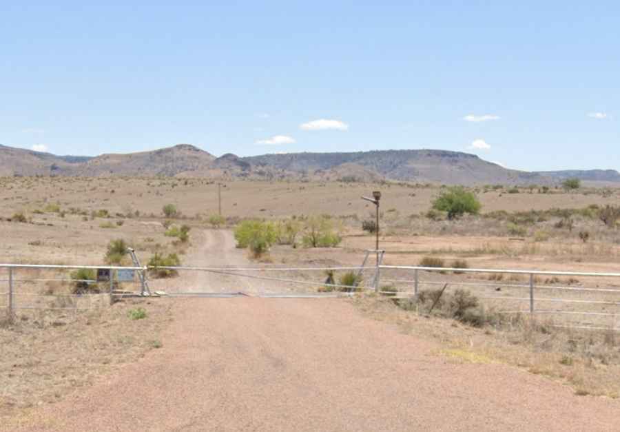 Is the road to Brooks Mountain in Jeff Davis County unpaved?