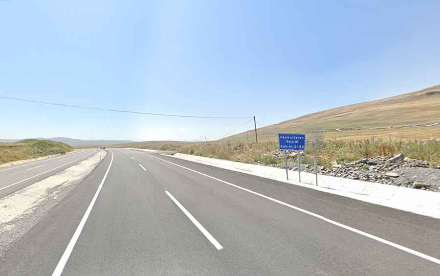 Is the road to Cankurtaran Geçidi paved?