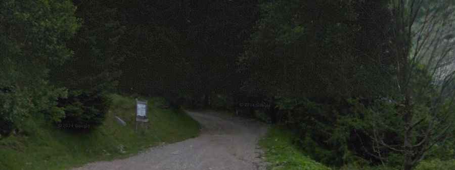 Is the road to Col du Cenise paved?