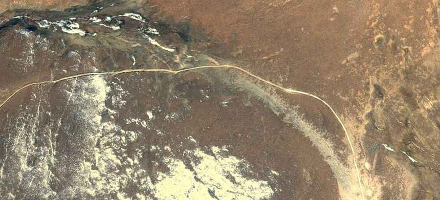 Is the road to Dangbe La paved?