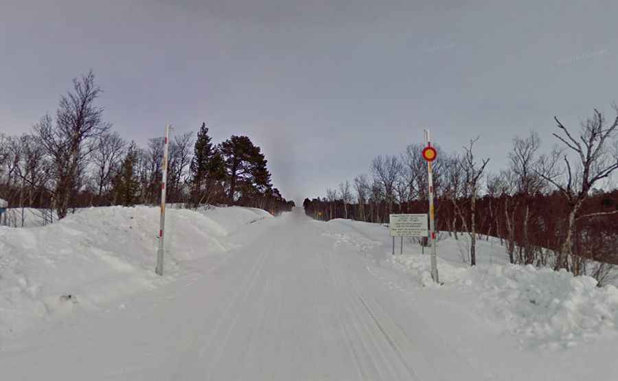 Is the road to Flatruet unpaved?