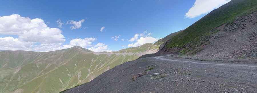 Is the Road to Kaldama Pass Unpaved?