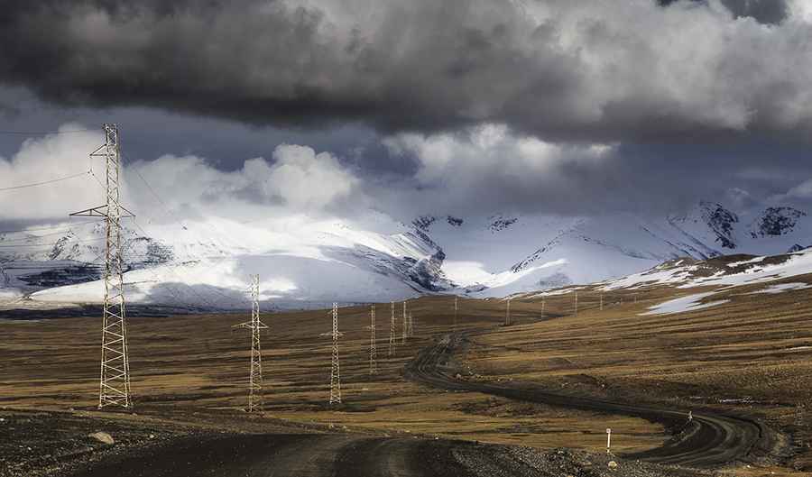 Is the road to Kumtor Gold Mine unpaved?