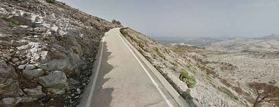 Is the road to Miserat paved?