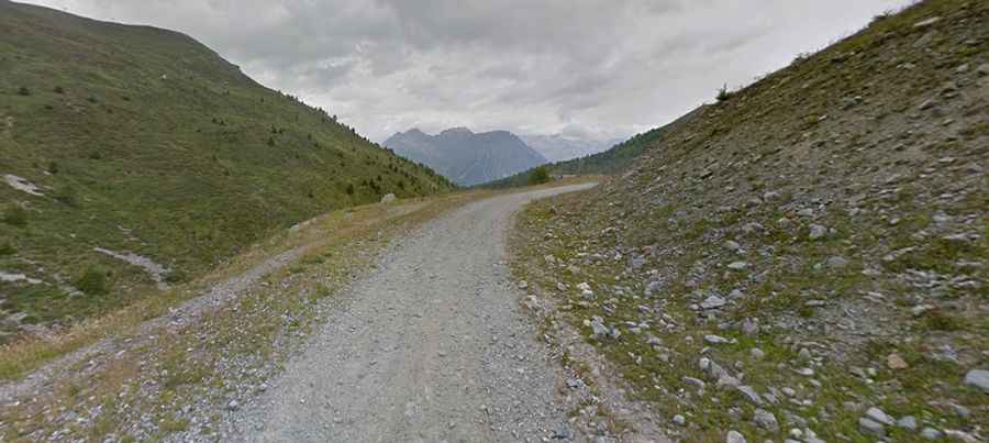 Is the road to Passo di San Colombano difficult to drive?