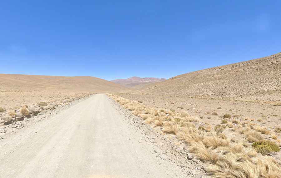 Is the road to Puna Jujeña unpaved?