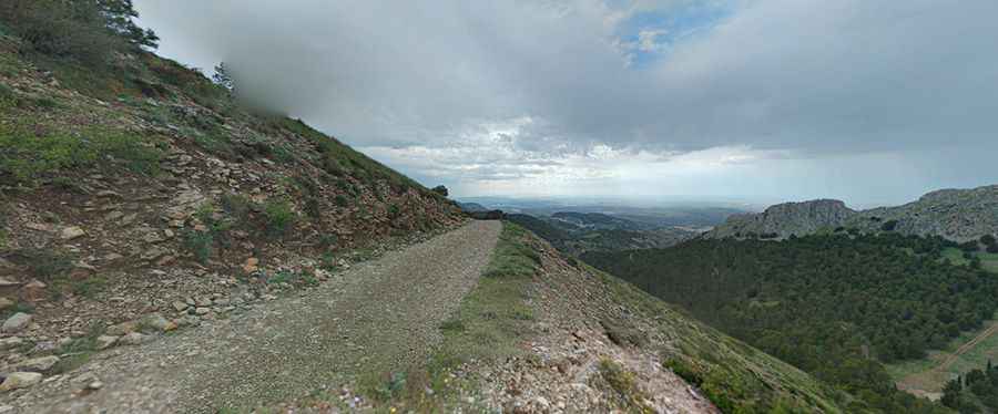 Jabalcuz, an epic enthralling road