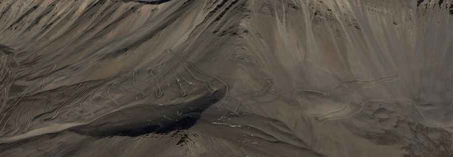 Kangbeicun-Zhangcun Road is an otherworldly drive