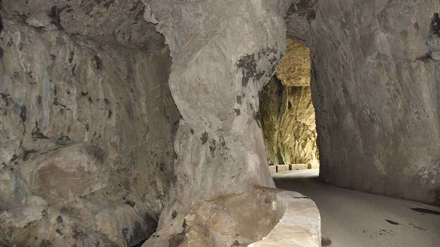 La Cuevona is one of the few caves you can drive through by car