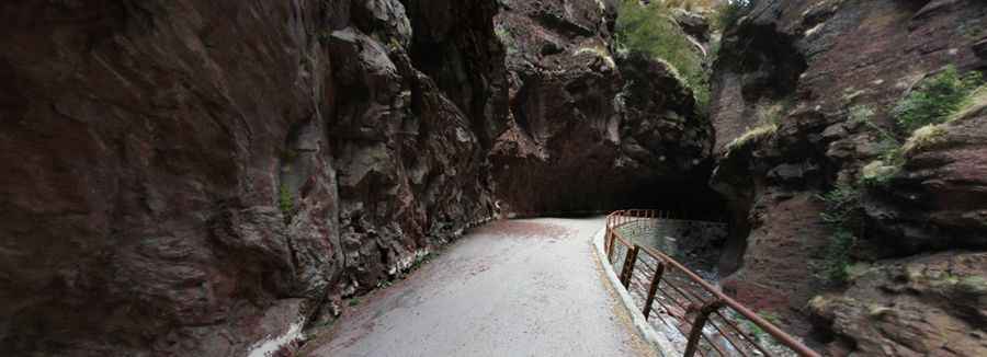 La Grande Clue: A Balcony Road in France