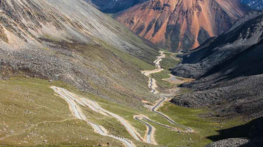 Lhamonyin Shan, the road to the holiest lake in Tibet