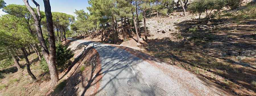 M541, a narrow mountain road in Madrid