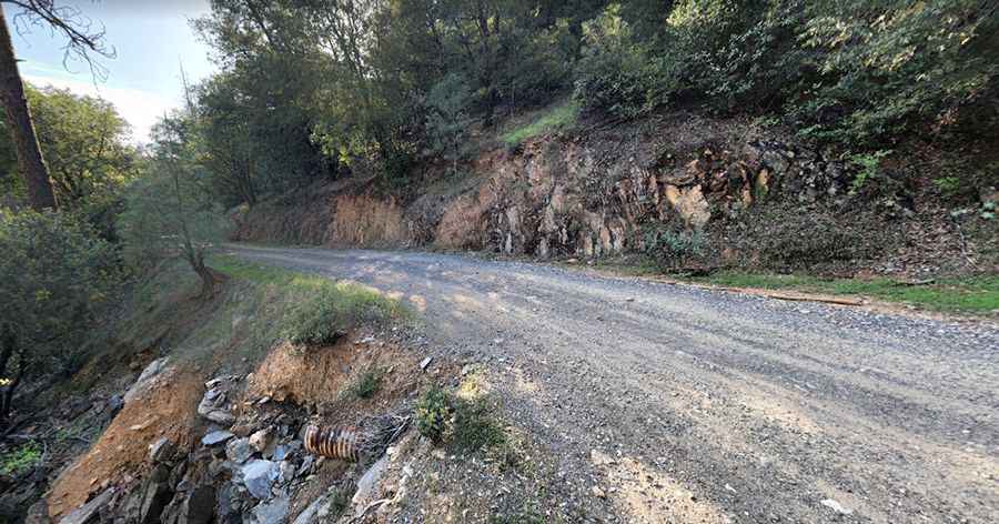 Navigating Italian Bar Road, a California's historic gravel track