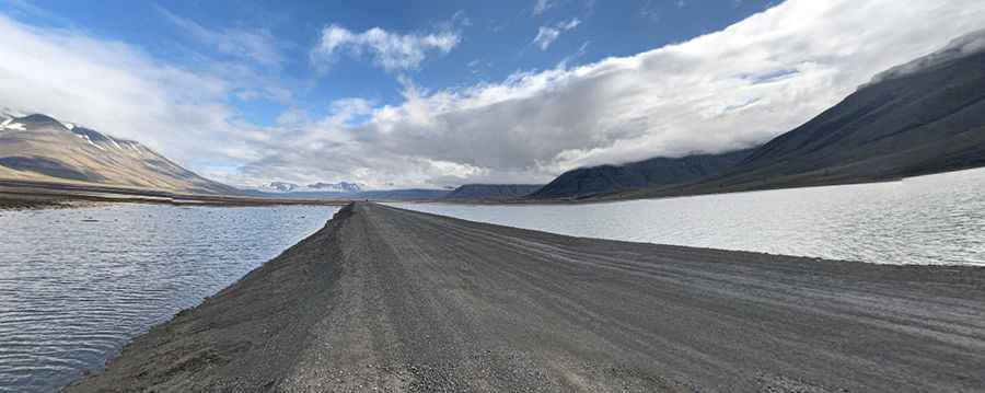 Navigating to Longyearbyen: In the Territory of the Polar Bear