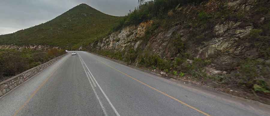 Outeniqua Pass offers spectacular views changing at every corner