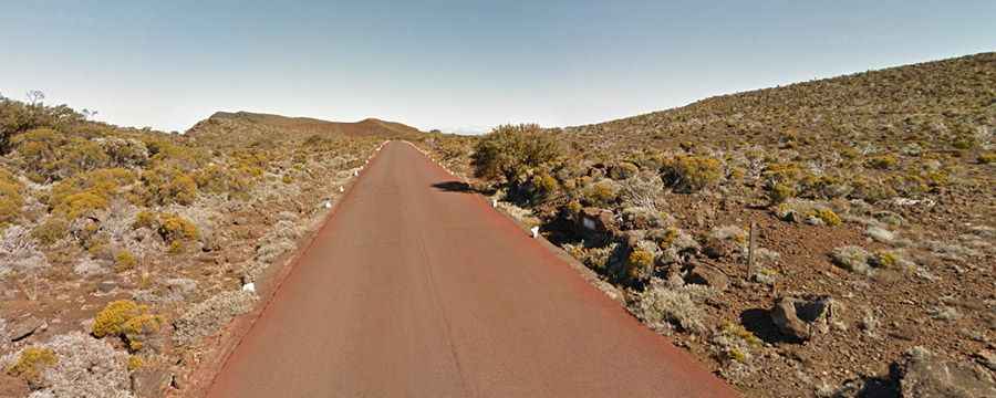 Pas des Sables, a road through a lunar landscape
