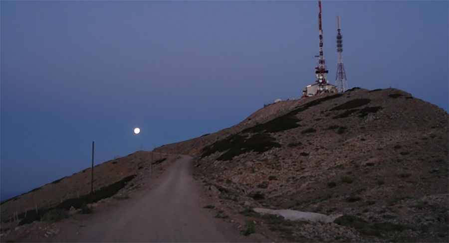 Pico Almadén, a tough and stunning road to the summit