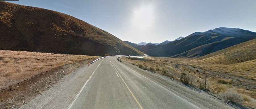 Road trip guide: Conquering Lindis Pass in NZ