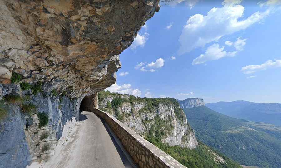 Route de Presles is a balcony road in France
