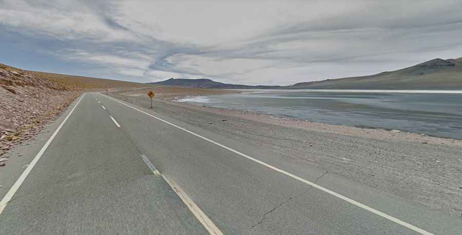 Salar de Aguas Calientes: an awe-inspiring route through extremely remote areas