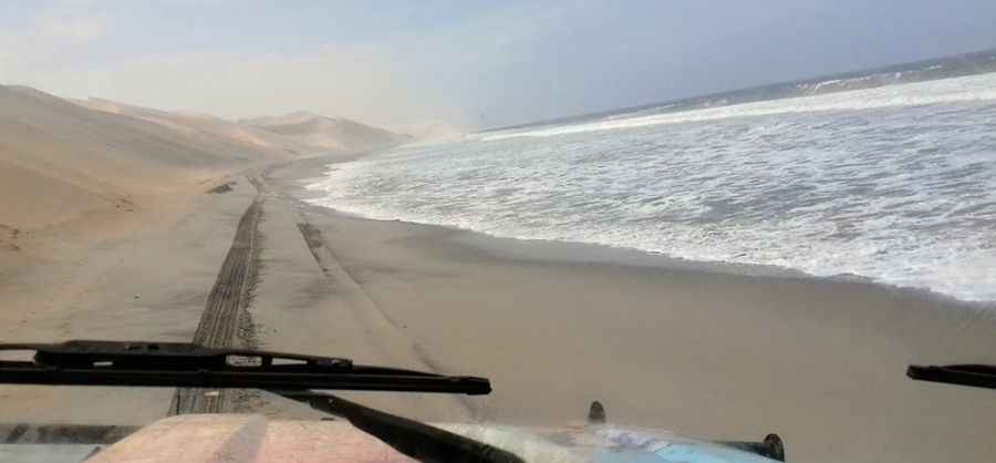 Sandwich Harbour, a crazy rollercoaster 4x4 dune driving