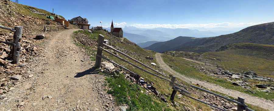 Santa Croce di Lazfons Refuge