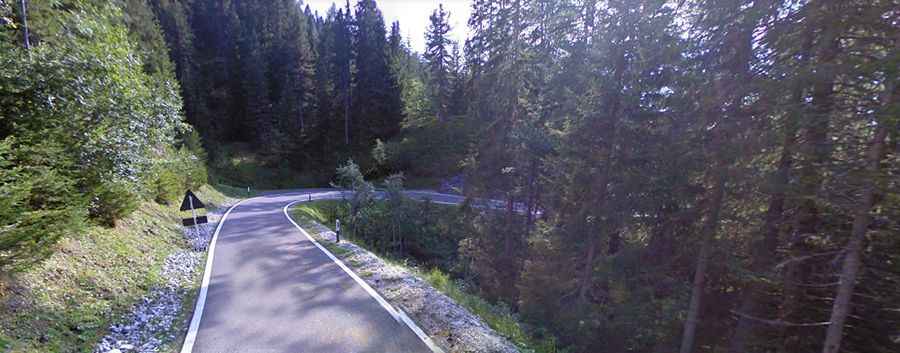 Sella di Russis: A Narrow Alpine Journey through the Dolomites