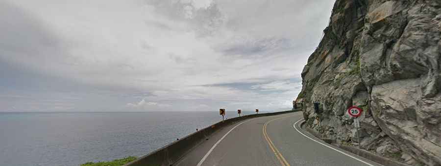 Suhua Highway hugs the cliffs of Taiwan's east coast
